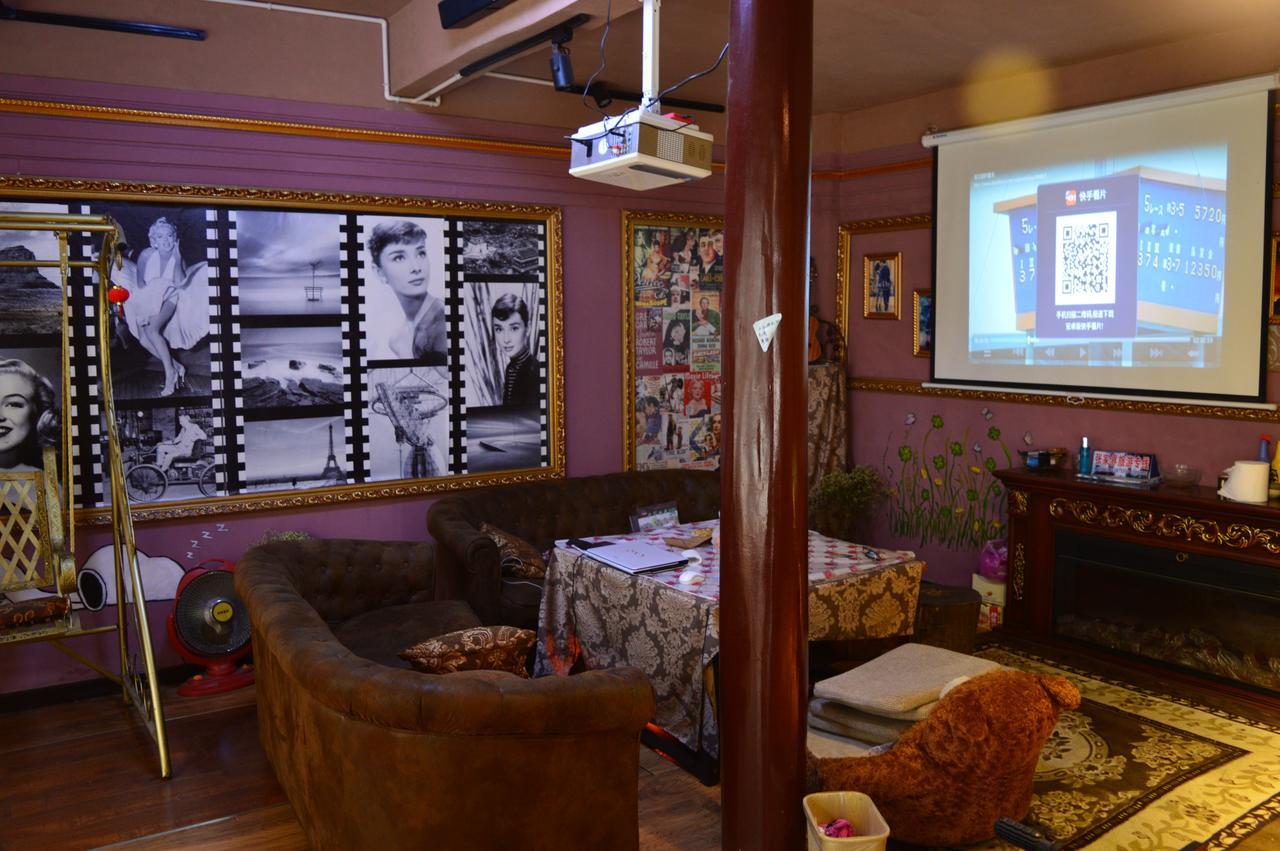 Dengba International Hostel Fenghuang Branch Exterior photo